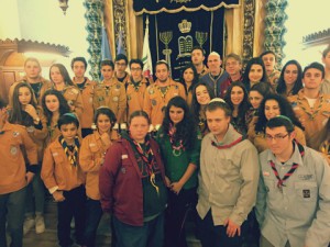 Lire la suite à propos de l’article L&rsquo;hommage des Scouts aux victimes des attentats